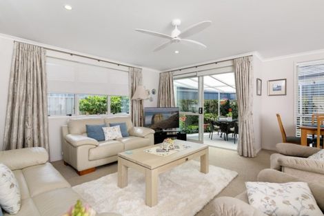 Photo of property in 2 Seashell Drive, Papamoa Beach, Papamoa, 3118