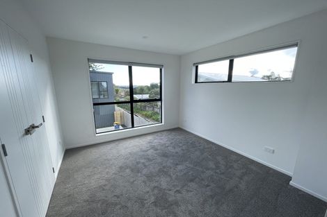 Photo of property in 13d Glendhu Road, Bayview, Auckland, 0629