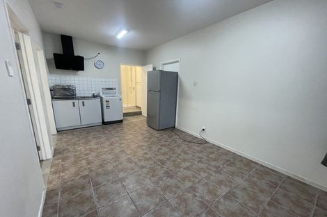 Photo of property in 39 Anich Road, Massey, Auckland, 0614