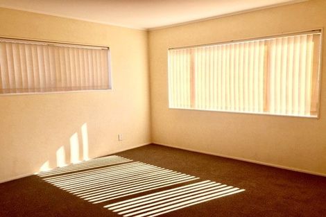 Photo of property in 1/5 Waller Avenue, Bucklands Beach, Auckland, 2012