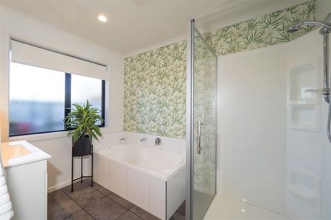 Photo of property in 16 Johnstone Street, Tinwald, Ashburton, 7700