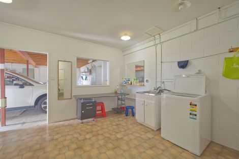 Photo of property in 1/7 Willis Street, Torbay, Auckland, 0630