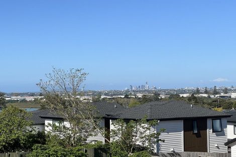 Photo of property in 71 Tirimoana Road, Te Atatu South, Auckland, 0602