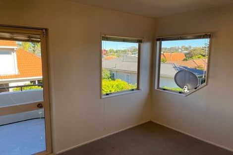 Photo of property in 8b Fenwick Avenue, Milford, Auckland, 0620