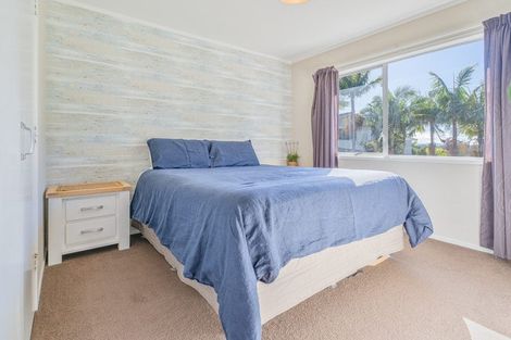 Photo of property in 329 Triangle Road, Massey, Auckland, 0614
