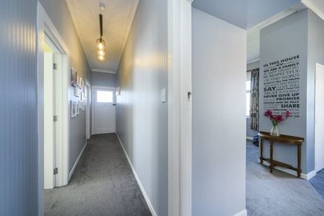Photo of property in 46 Kingswood Street, Takaro, Palmerston North, 4412