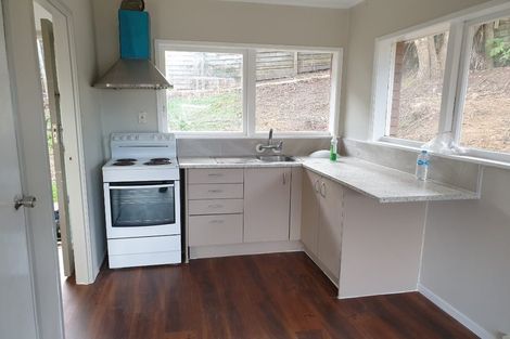 Photo of property in 2/59 Ayton Drive, Totara Vale, Auckland, 0629