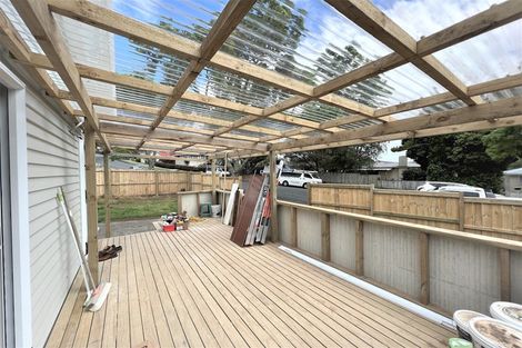 Photo of property in 21 Castleton Street, Birkdale, Auckland, 0626