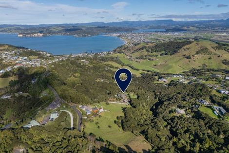 Photo of property in 16 Tarapatiki Drive, Whitianga, 3510