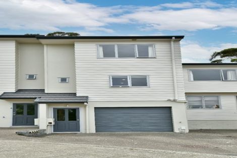 Photo of property in 3/22 Northcross Drive, Oteha, Auckland, 0632