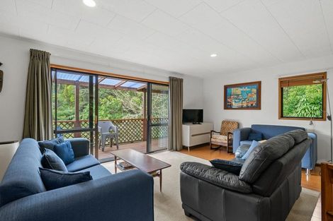 Photo of property in 172 Howard Road, Orere Point, 2585