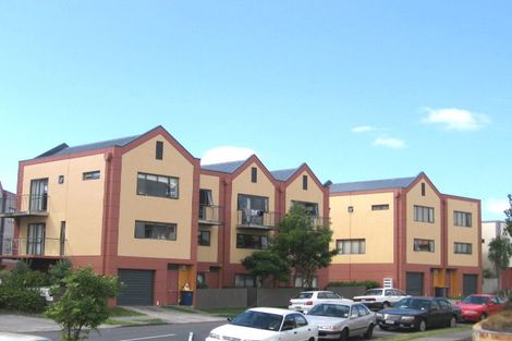 Photo of property in Krisley Court, 23/6 Ambrico Place, New Lynn, Auckland, 0600