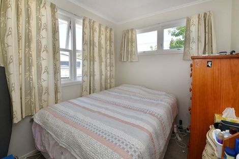 Photo of property in 1/11 Merton Avenue, Glenfield, Auckland, 0627
