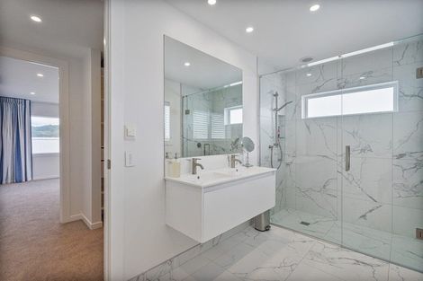 Photo of property in 17 Waitotara Way, Whitianga, 3510