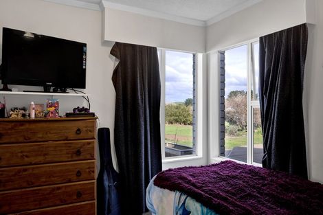 Photo of property in 24 High Street South, Eltham, 4322