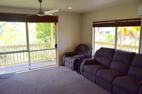 Photo of property in 2/45 Charlotte Street, Stanmore Bay, Whangaparaoa, 0932