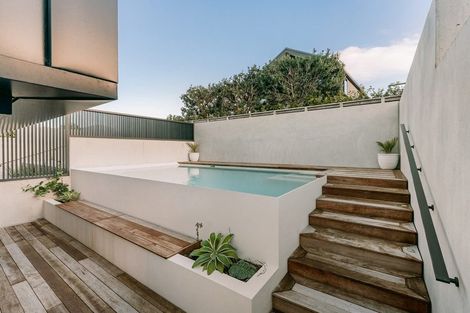 Photo of property in 124 Marine Parade, Mount Maunganui, 3116