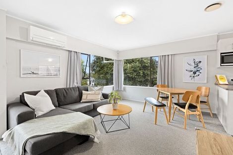 Photo of property in 1/20 Gladys Avenue, Glenfield, Auckland, 0629