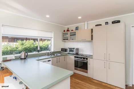 Photo of property in 19 Sunburst Court, Paraparaumu Beach, Paraparaumu, 5032