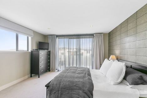 Photo of property in 7 Lakshmi Place, Khandallah, Wellington, 6035