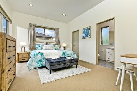 Photo of property in 62 Lake Panorama Drive, Henderson, Auckland, 0612