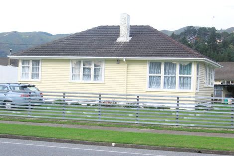 Photo of property in 202 Cambridge Terrace, Naenae, Lower Hutt, 5011