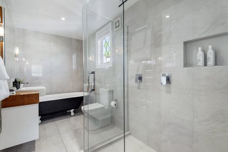 Photo of property in 9 Coronation Street, Belmont, Auckland, 0622