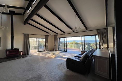 Photo of property in 16 Pounamu Place, Shelly Park, Auckland, 2014