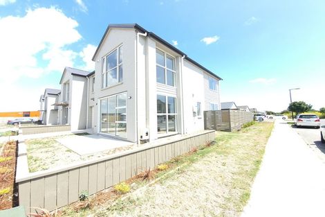 Photo of property in 10 Kapia Drive, Takanini, 2112