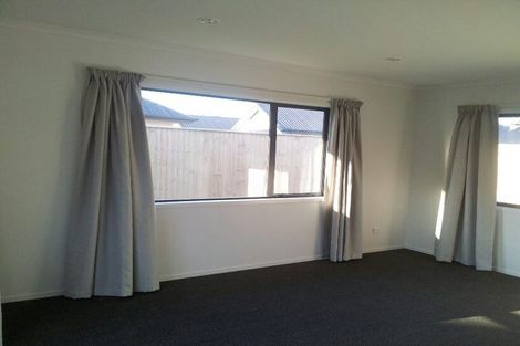 Photo of property in 8 Loeb Place, Rolleston, 7614