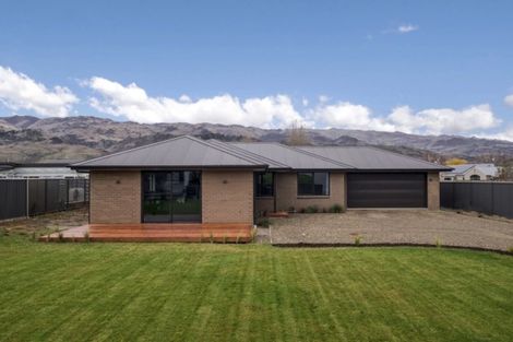 Photo of property in 78 Stratford Drive, Mount Pisa, Cromwell, 9383