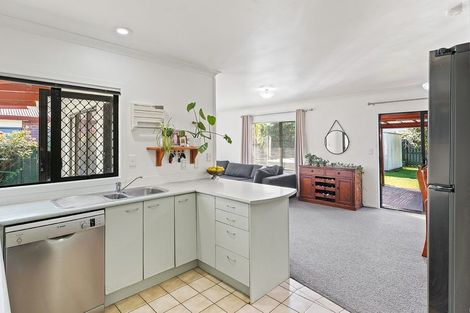 Photo of property in 14 Catalina Drive, Melville, Hamilton, 3206