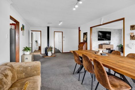 Photo of property in 38 Ketemarae Road, Normanby, Hawera, 4675