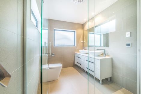 Photo of property in 49 Blacks Road, Greenhithe, Auckland, 0632