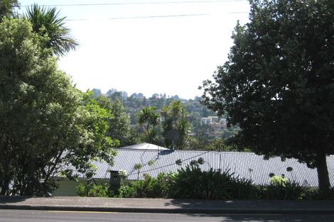 Photo of property in 2/99 Carlisle Road, Torbay, Auckland, 0632