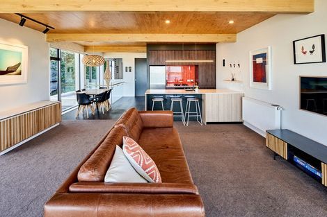 Photo of property in 196 The Esplanade, Island Bay, Wellington, 6023