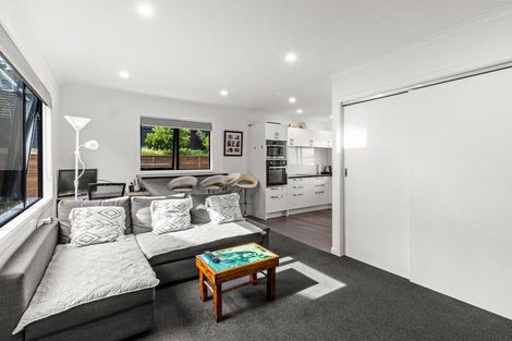 Photo of property in 17 Parsons Street, Vogeltown, New Plymouth, 4310