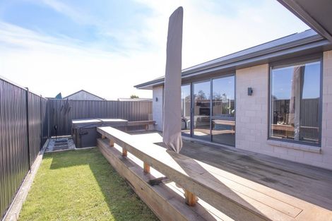 Photo of property in 18 Park Street, Winton, 9720