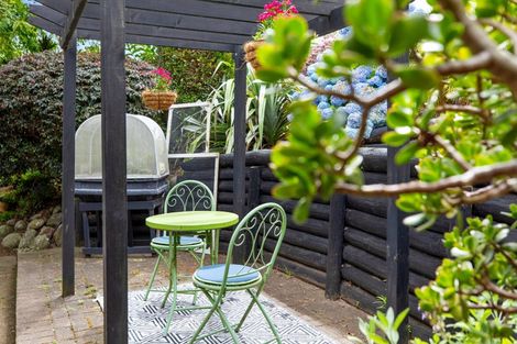 Photo of property in 15a Otumoetai Road, Judea, Tauranga, 3110