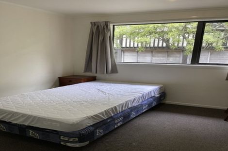 Photo of property in 8d Schnapper Rock Road, Schnapper Rock, Auckland, 0632