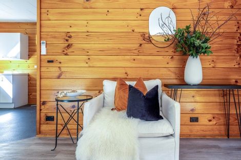 Photo of property in 16 Frank Street, Oneroa, Waiheke Island, 1081