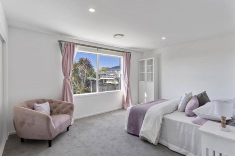 Photo of property in 52a Sycamore Drive, Sunnynook, Auckland, 0620