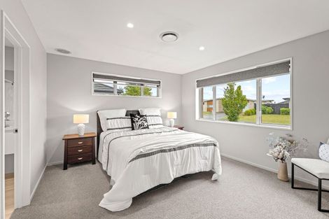 Photo of property in 6 Longcot Drive, Rolleston, 7615