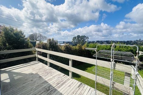 Photo of property in 151 Bleakhouse Road, Mellons Bay, Auckland, 2014