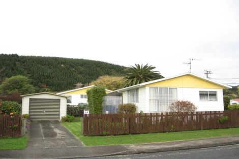Photo of property in 2 Buckley Grove, Paraparaumu, 5032