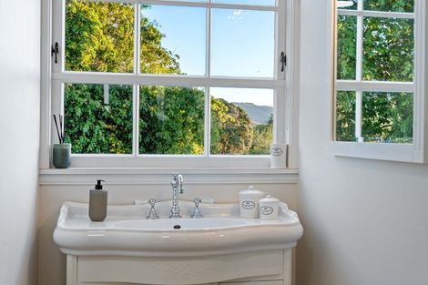 Photo of property in 45-47 Kohekohe Road, Waikanae, 5036