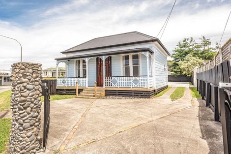 Photo of property in 65 Carlton Avenue, Gonville, Wanganui, 4501