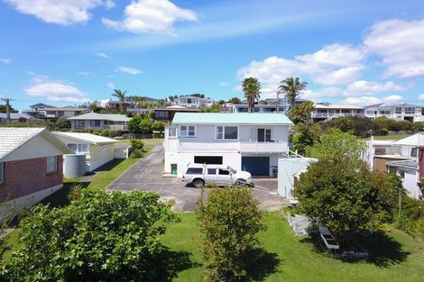 Photo of property in 8 Berghan Road, Coopers Beach, 0420