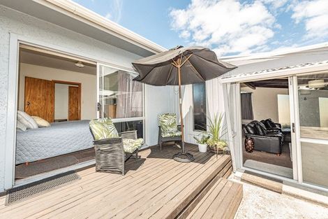 Photo of property in 3 Rogers Street, Castlecliff, Whanganui, 4501