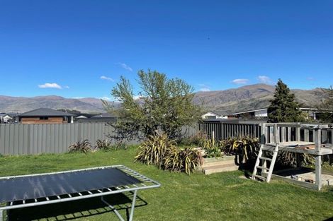 Photo of property in 8 Waenga Drive, Cromwell, 9310